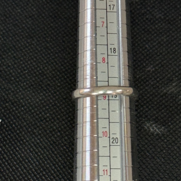 Sterling Silver Peridot "Poison" Ring - Picture 5 of 5